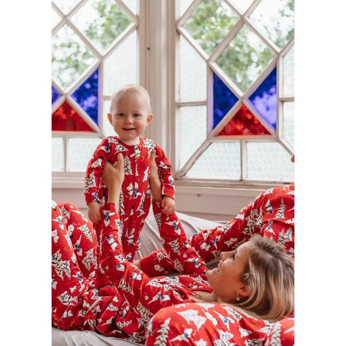 Talviyo-Pyjama Tummanpunainen